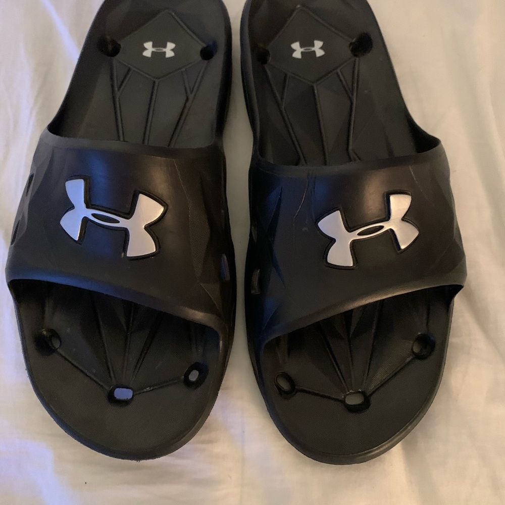 Under armour slides 3
